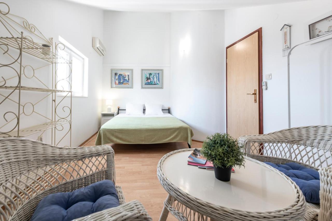 Soulmate Apartment